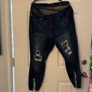 Judy Blue Skinny Fit Distressed with Animal patches NWOT